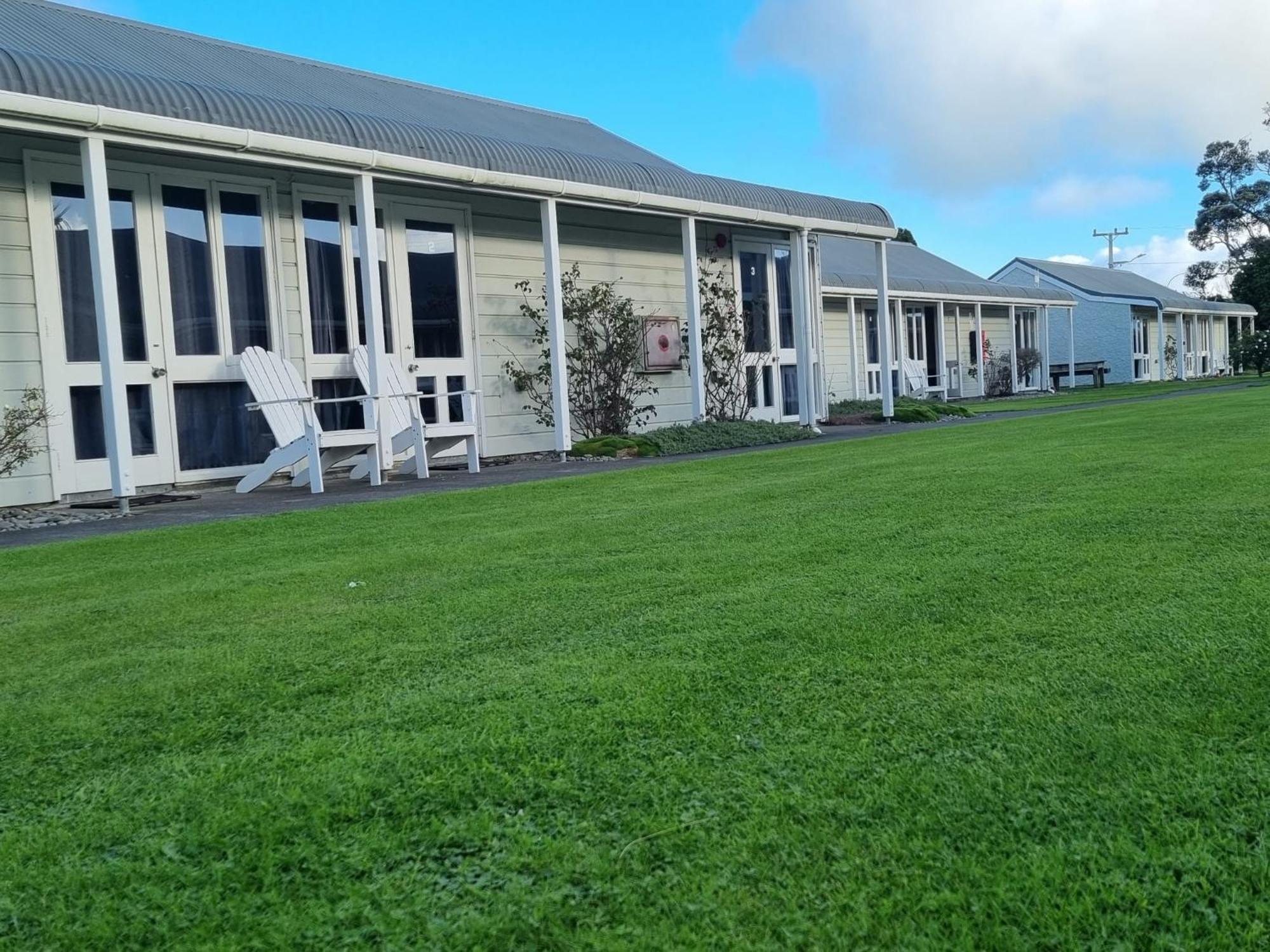 The Furlong Motel Hawera Exterior photo